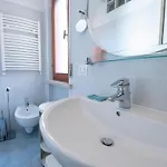 Διαμέρισμα 279b - Casa Maria Grazia, Nel Centro Di Sestri, 10 Minuti A Piedi Dalla Baia Del Silenzio *
