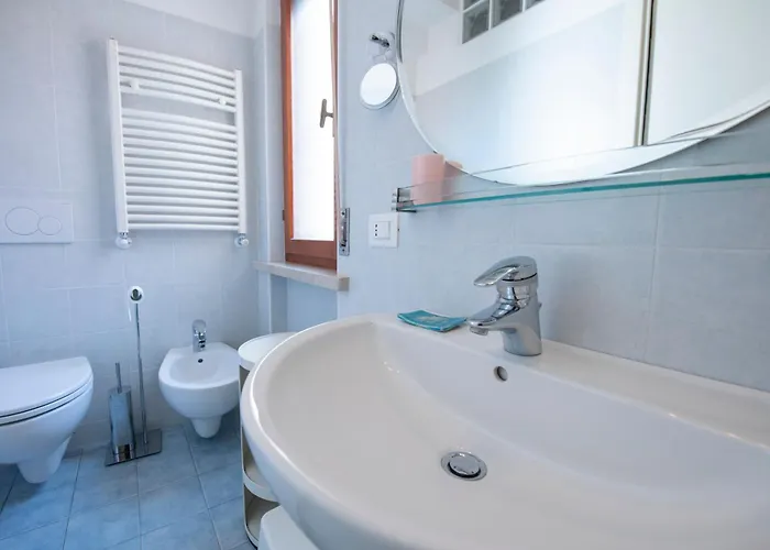 Lejlighed 279b - Casa Maria Grazia, Nel Centro Di Sestri, 10 Minuti A Piedi Dalla Baia Del Silenzio *